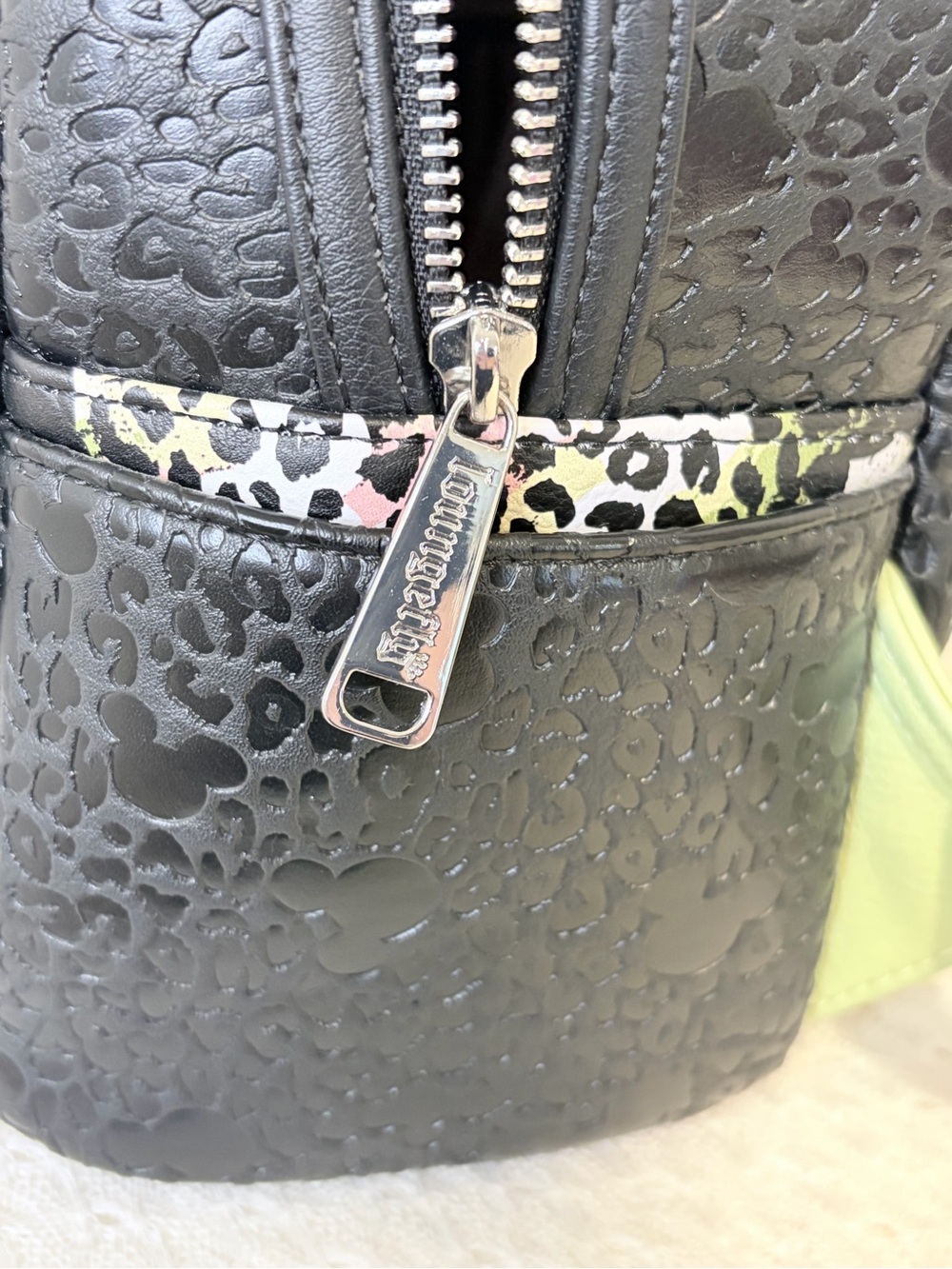 Disney x Loungefly Minnie Mouse Safari Mini Backpack - Picture 8 of 13